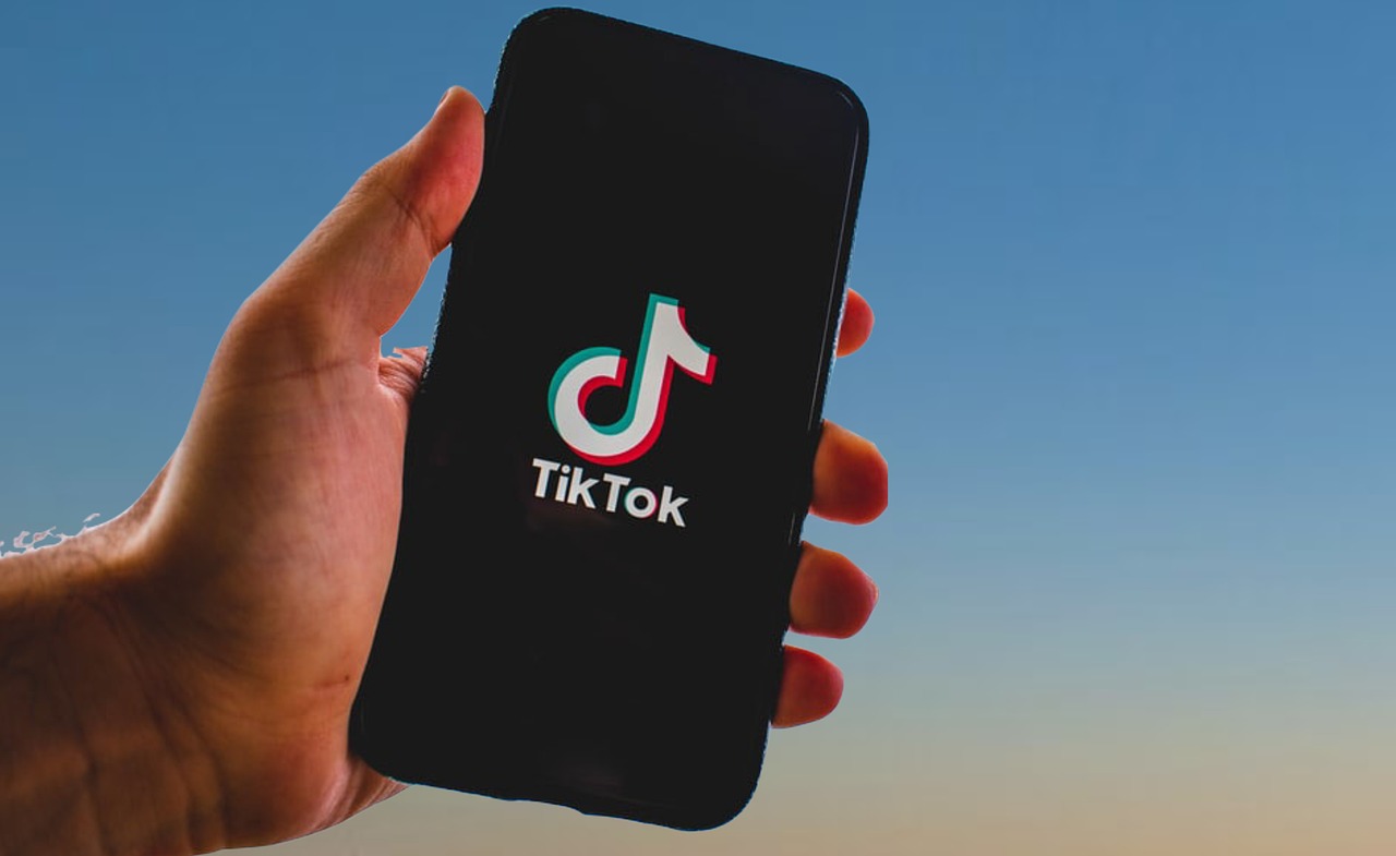 алгоритмы TikTok 2025